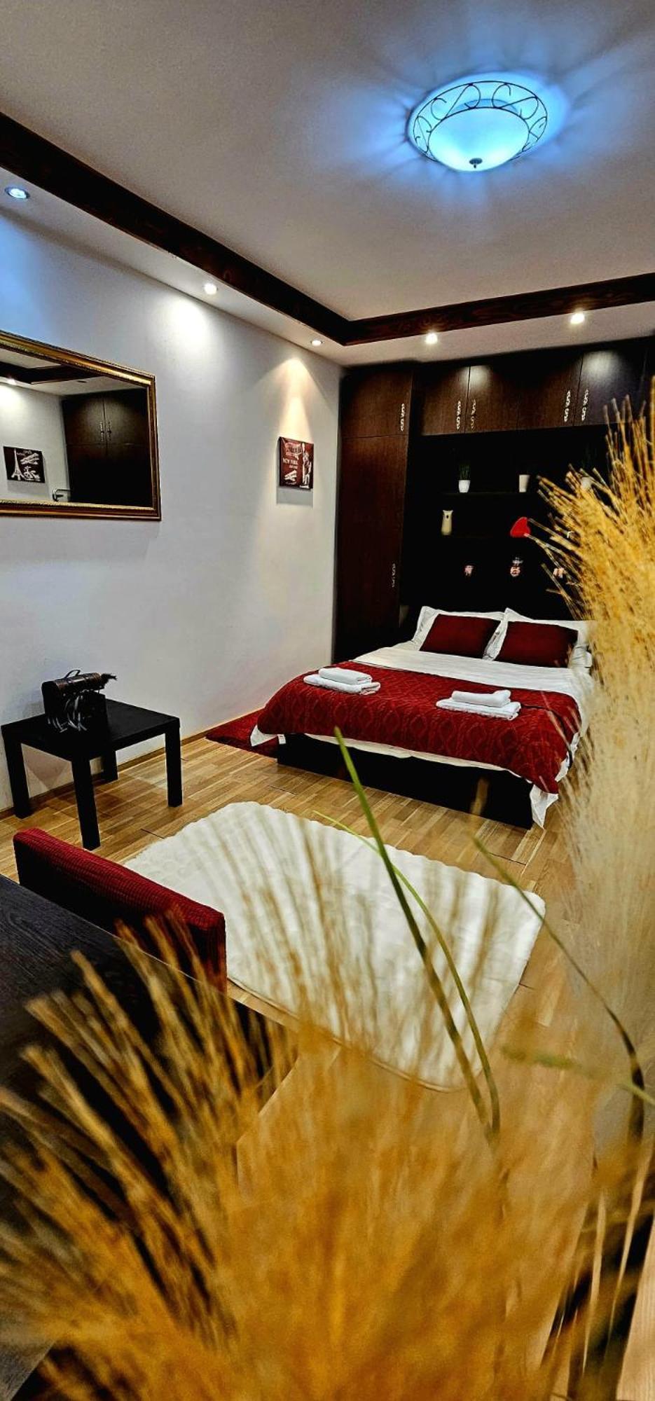 Tantra 5 Magheru * Bucarest